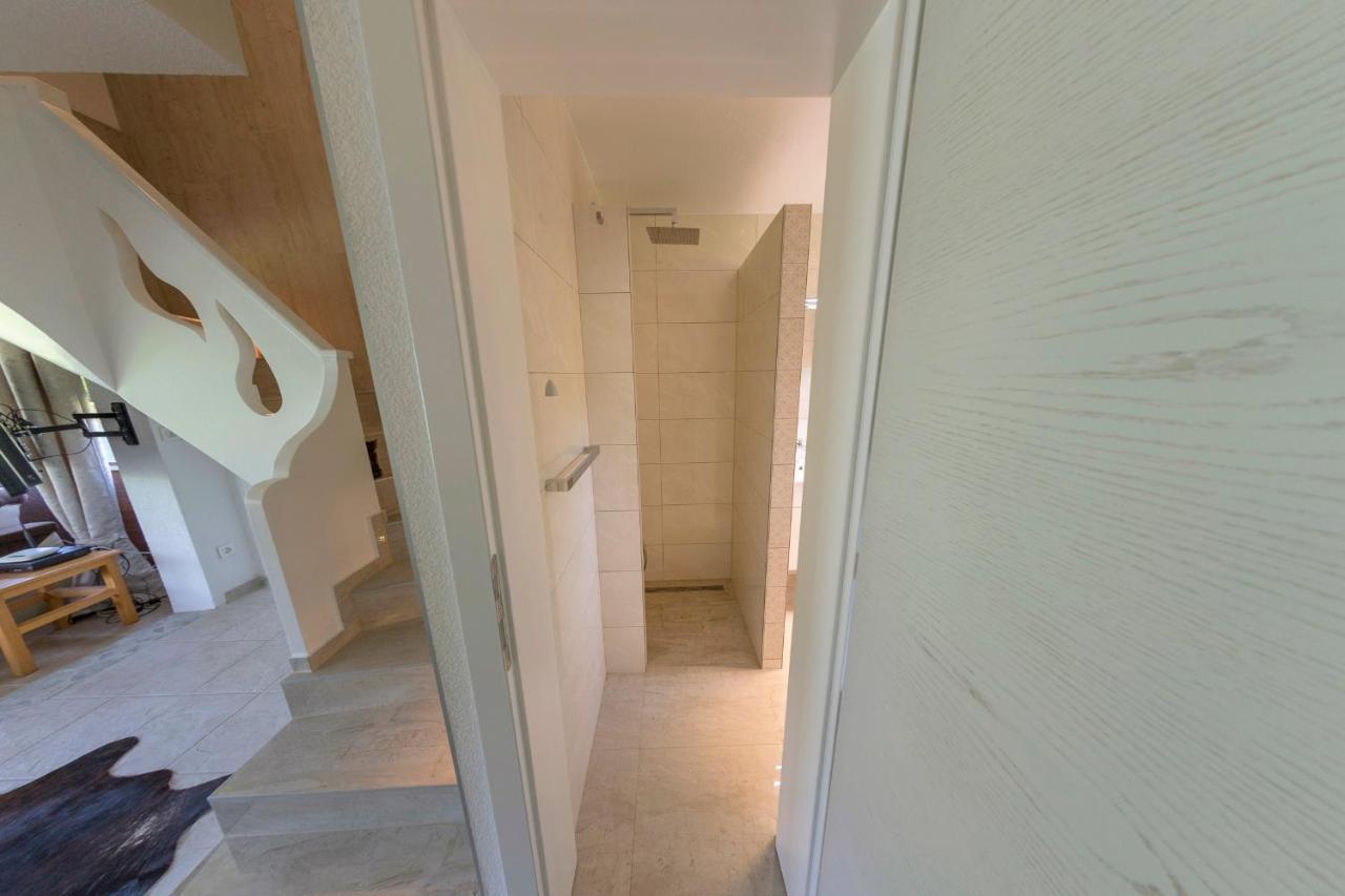 Casa Dellˇ Amore Villa Bihac Luaran gambar