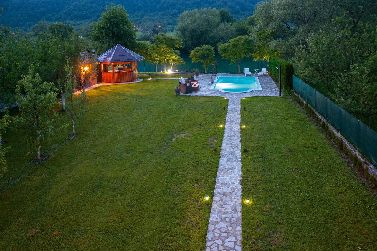 Casa Dellˇ Amore Villa Bihac Luaran gambar